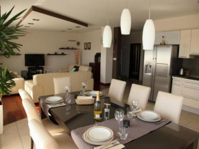 Apartment Toma ST - Comfort Two Bedroom Apartment with Terrace and Sea View A2 - gornji